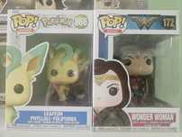 Leafeon i wonder woman funko pop