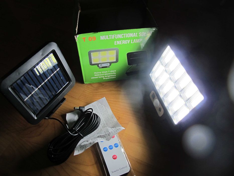 LED лампа + сонячна батарея + пульт ду і датчик руху