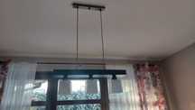 Lampa sufitowa posiada 3 zarowki