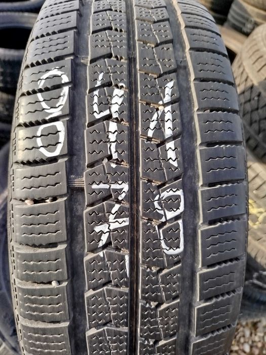 Opona używana 215/65R16C Nexen WinGuard WT1 1szt.