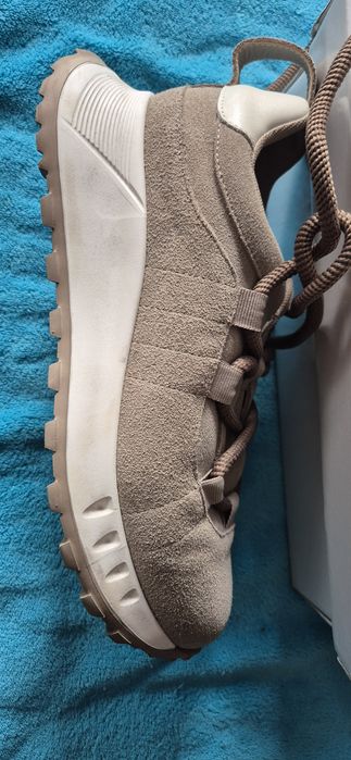 Piekne sneakersy jak nowe artiker jak riker 40 beżowe