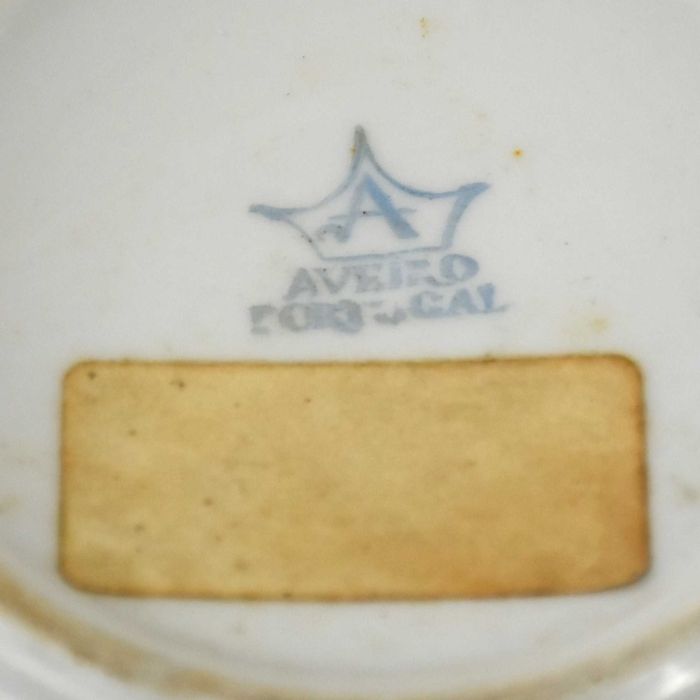 Chávena em porcelana Artibus, pintada à mão