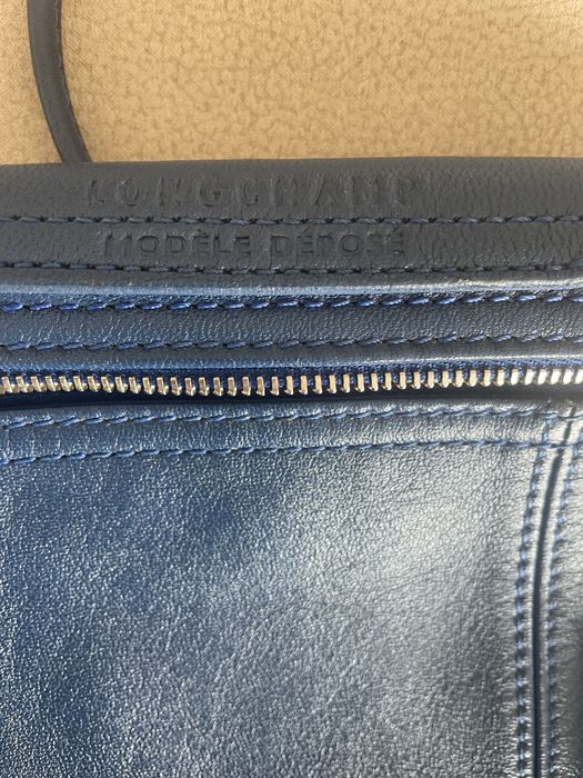 Mala/ Carteira longchamp cor azul petróleo