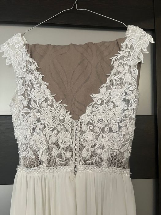 Suknia ślubna w rozmiarze 36