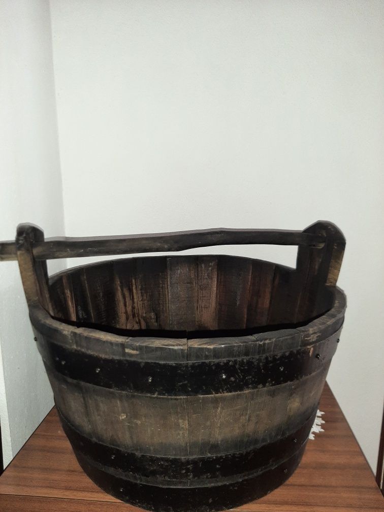 Selha madeira em excelente estado