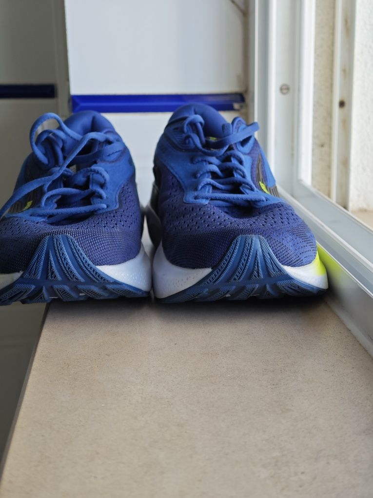 Brooks Adrenaline GTS 24