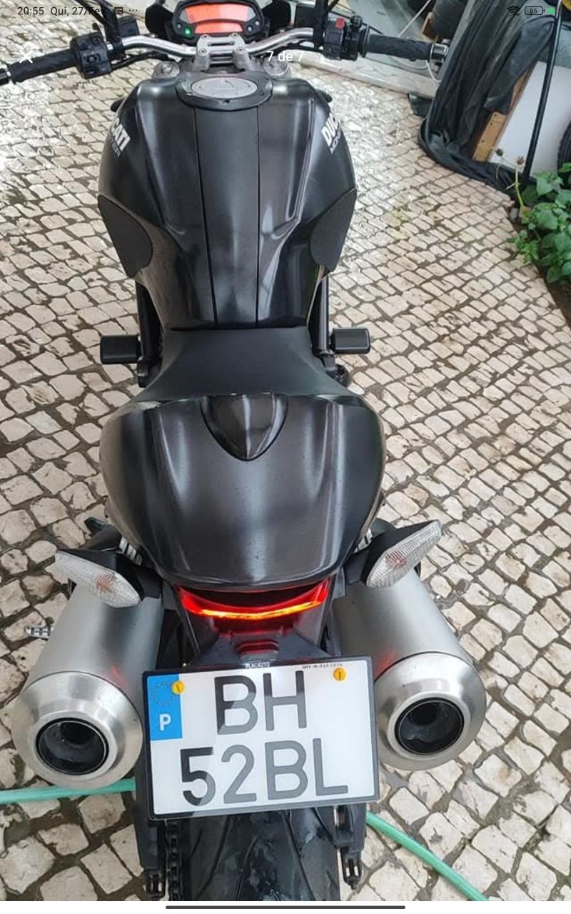 Ducati Monster 696