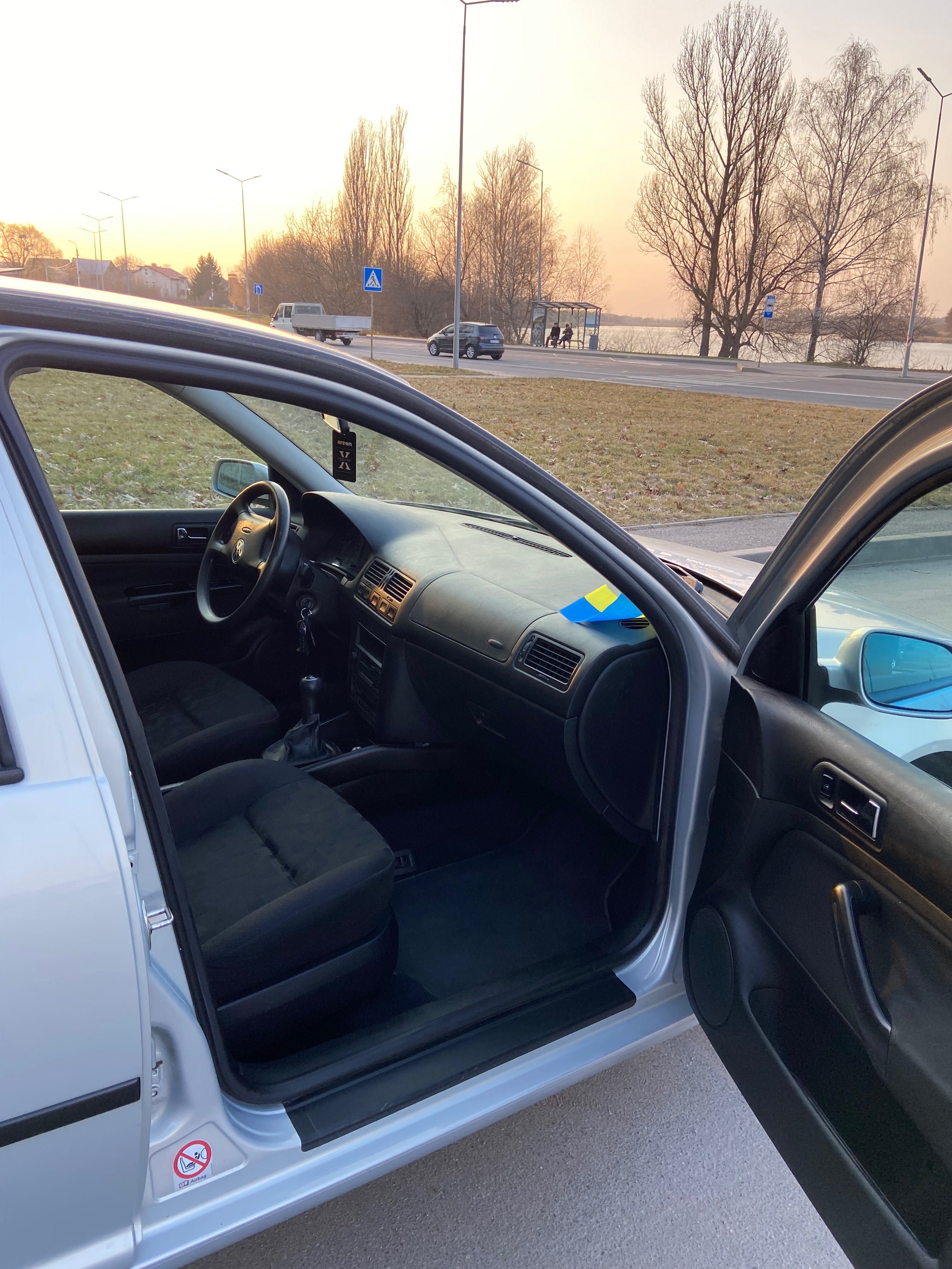 Volkswagen Bora 1.6 mpi