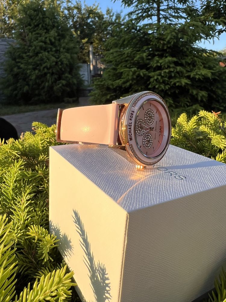 Часы Michael Kors