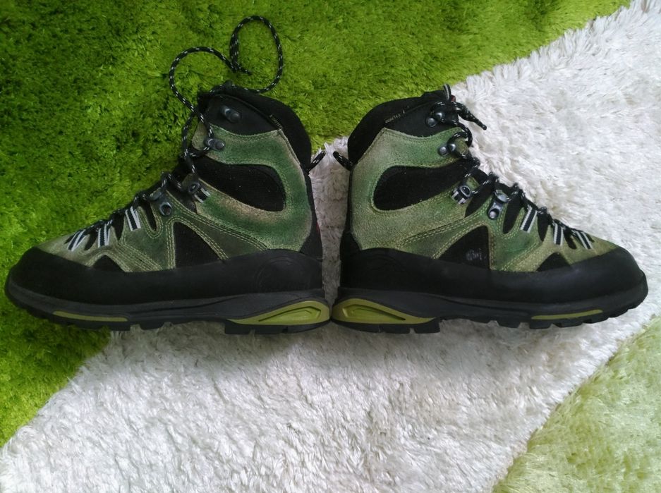 Высокие трекинговые ботинки Mammut Men's Monolith GTX