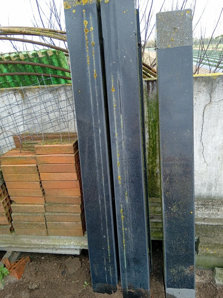 Pilares em granito