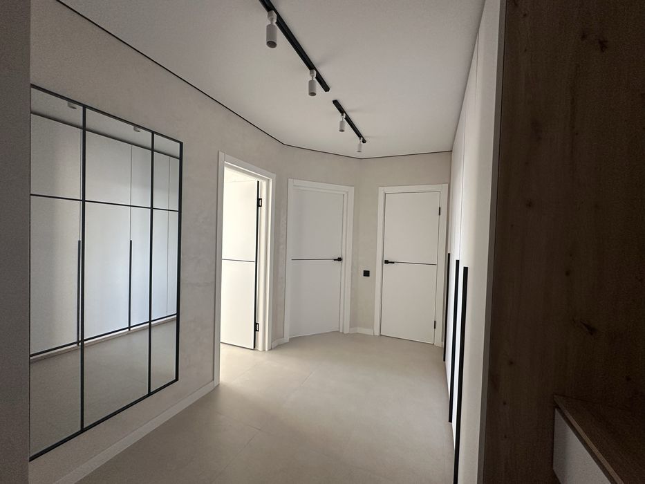 Продам 1-кімнатну  квартру . Новобудова