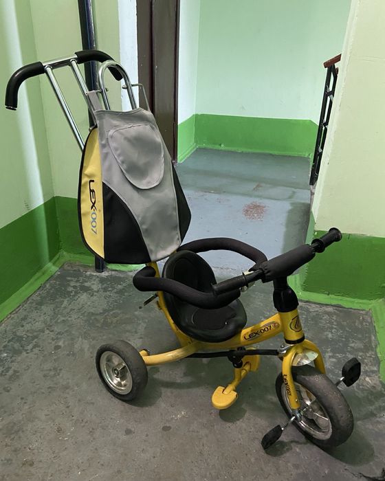 Николаев. Продаю детский велосипед.