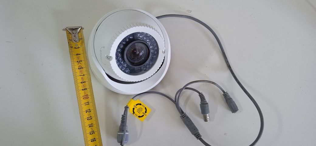 4 câmeras de vigilancia