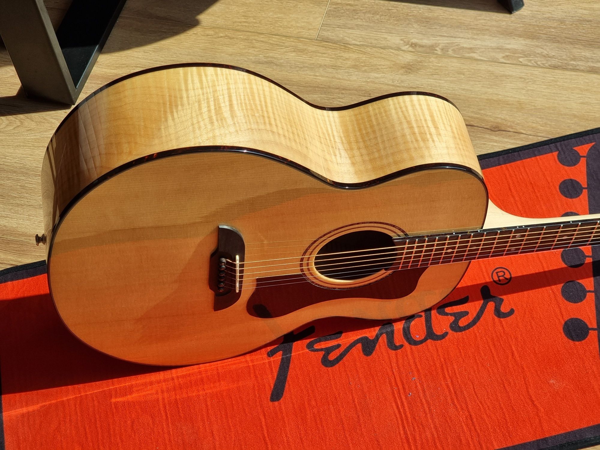 Gitara akustyczna Framus Legacy FJ 14 Jumbo Flame Maple