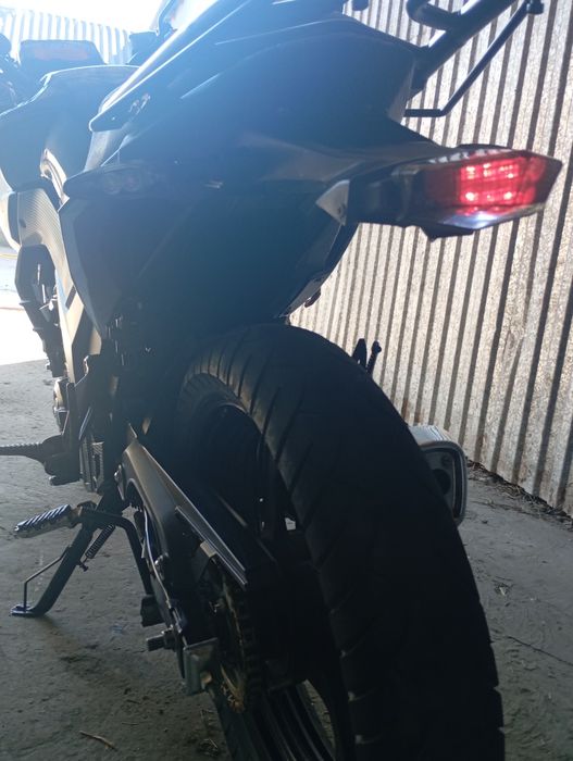 Spark sp250 r-33 обмін на крос