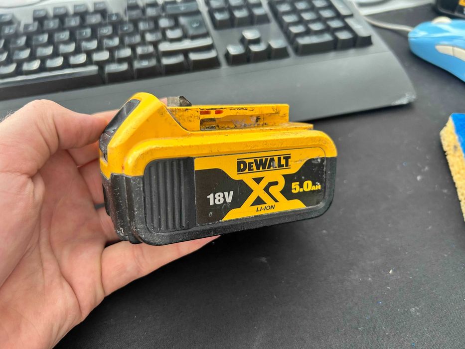 Dewalt XR 18V – akumulator 5.0Ah (2021 rok) uszkodzony