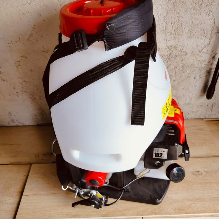 Opryskiwacz spalinowy HECHT