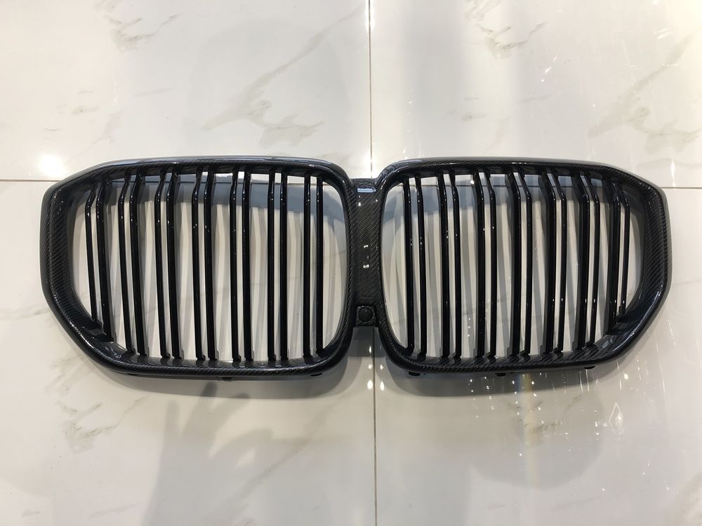 Решётки радиатора (ноздри) карбон для BMW X5 G05 2018+ год