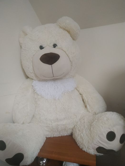 Wielki siedzący Miś smiki