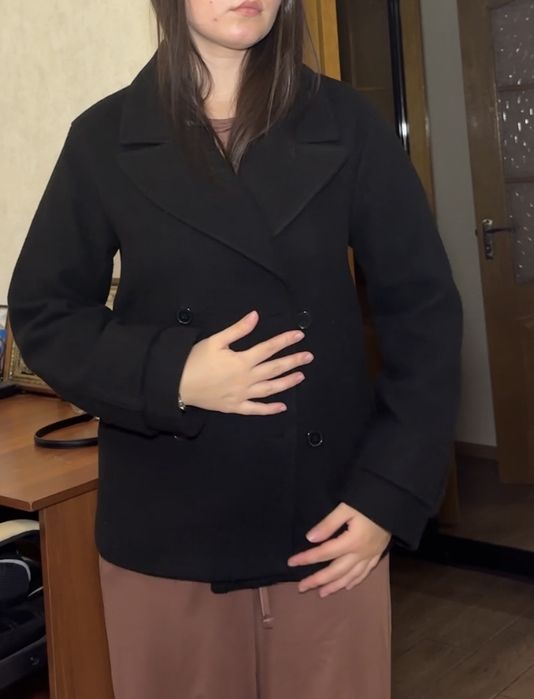 Пальто вкорочене, жакет
