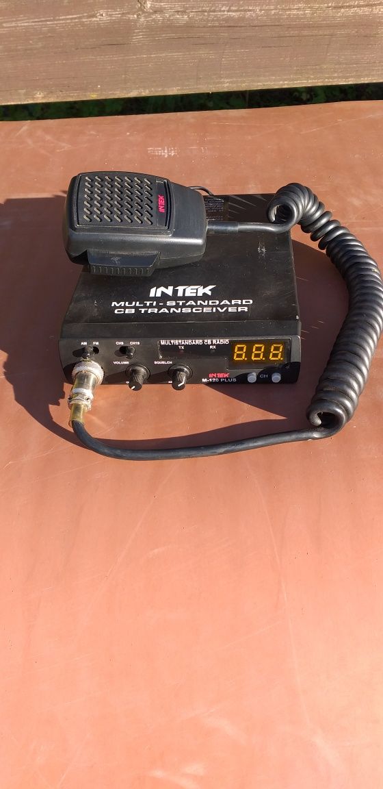 CB radio Alan 199A i Intek m120 plus