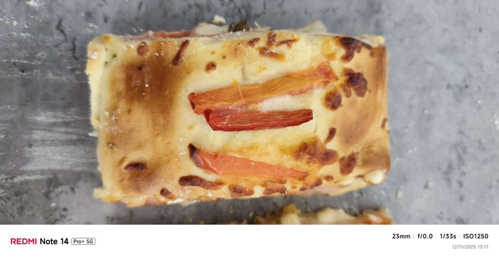 Coxinha de mandioca com carne de frango