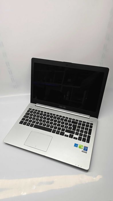 Portatil Asus i7, 8Gb RAM, GPU Nvidia, SSD 240Gb