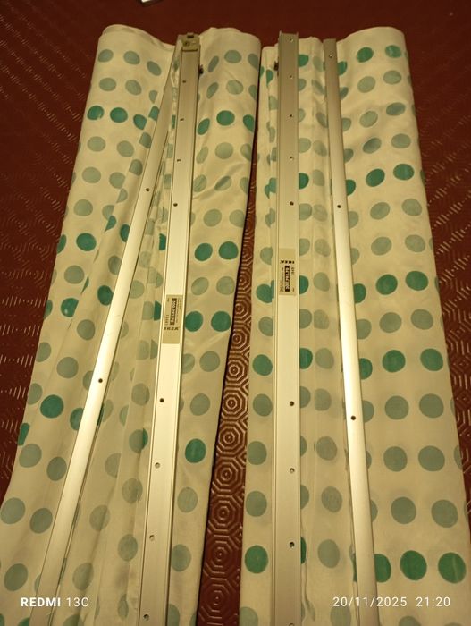 Estores mais restos de tecido