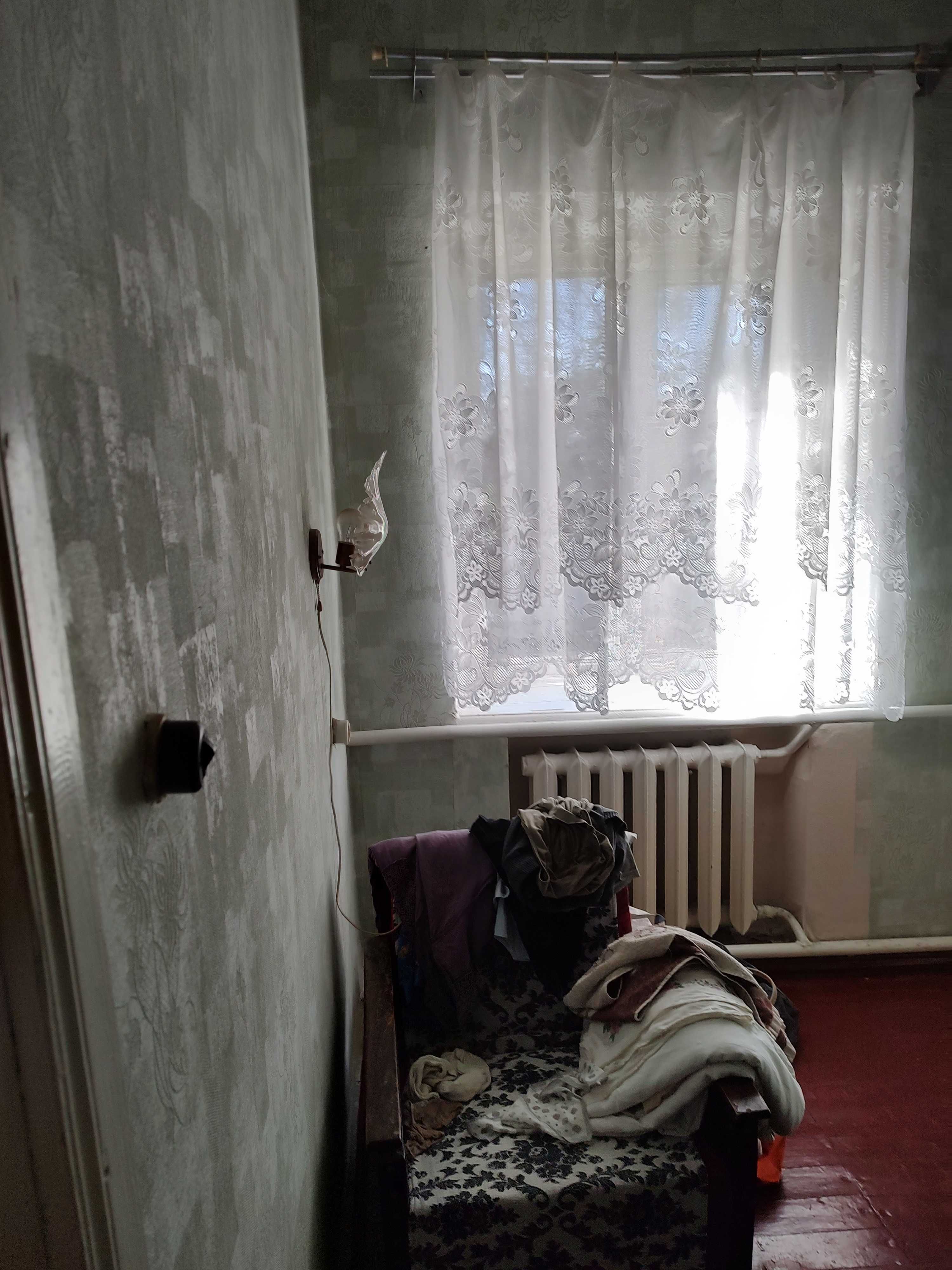 Продам будинок в селі.
