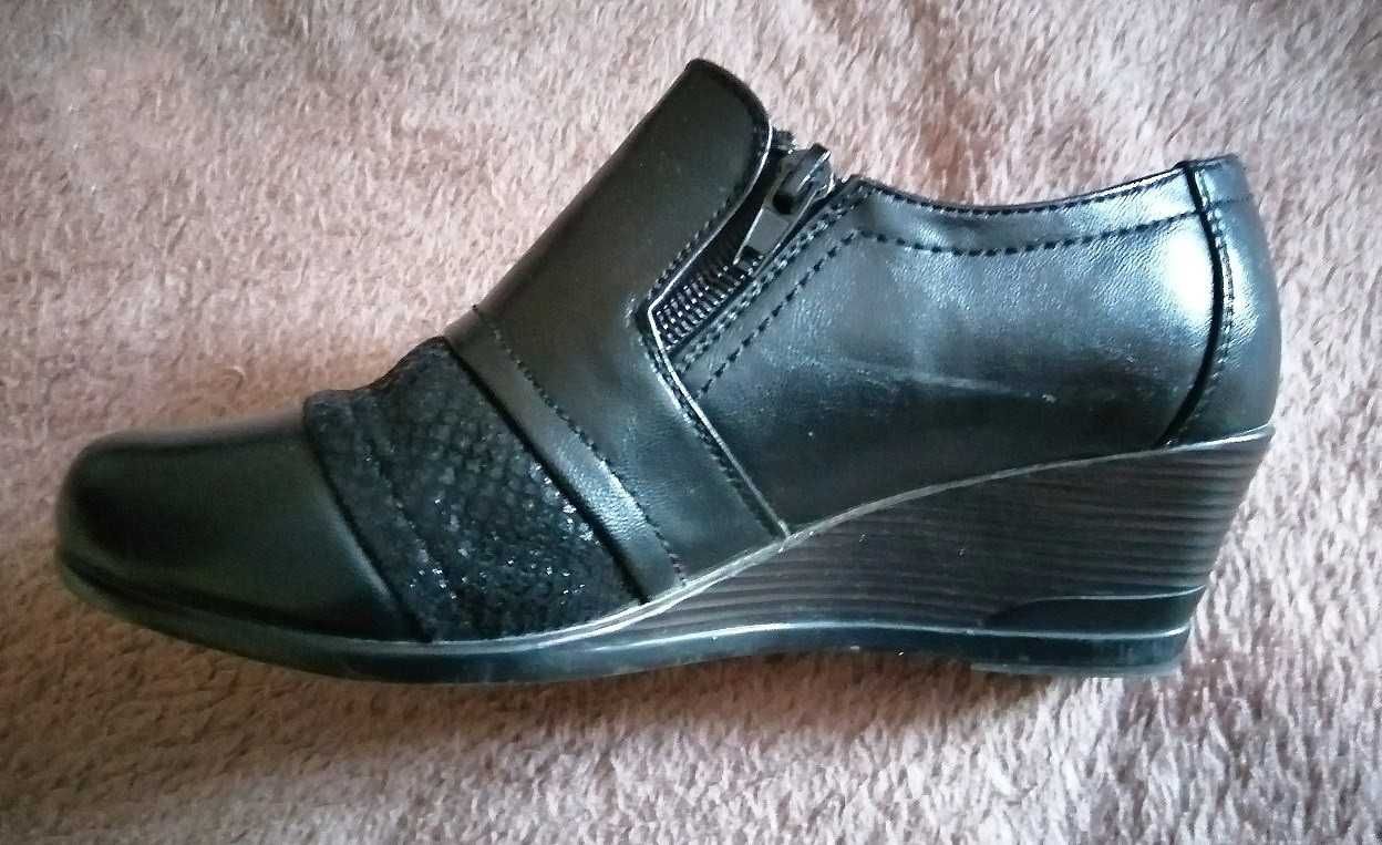 Buty damskie czarne nowe rozmiar 36