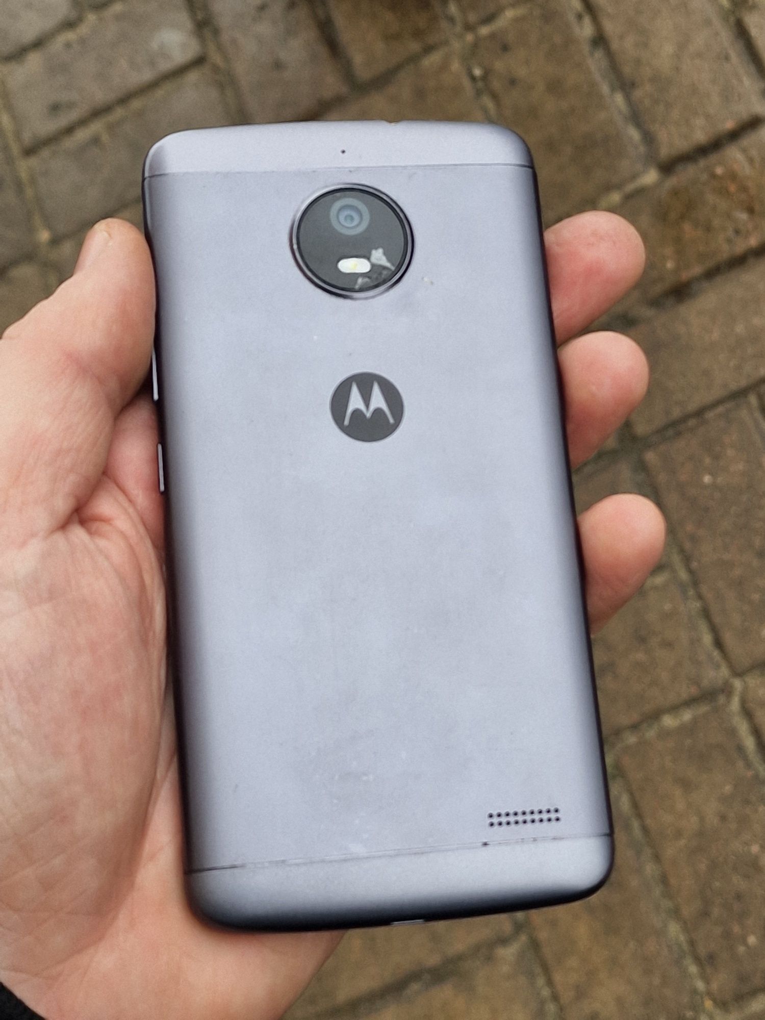 Motorola E4 (  2/16Gb ) 4G LTE
