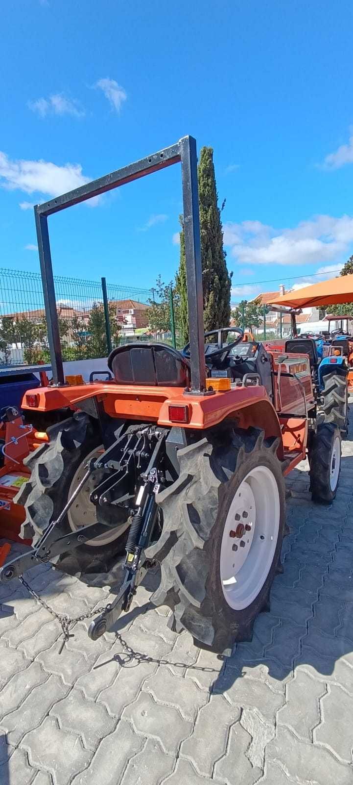 Hinomoto N179 4x4