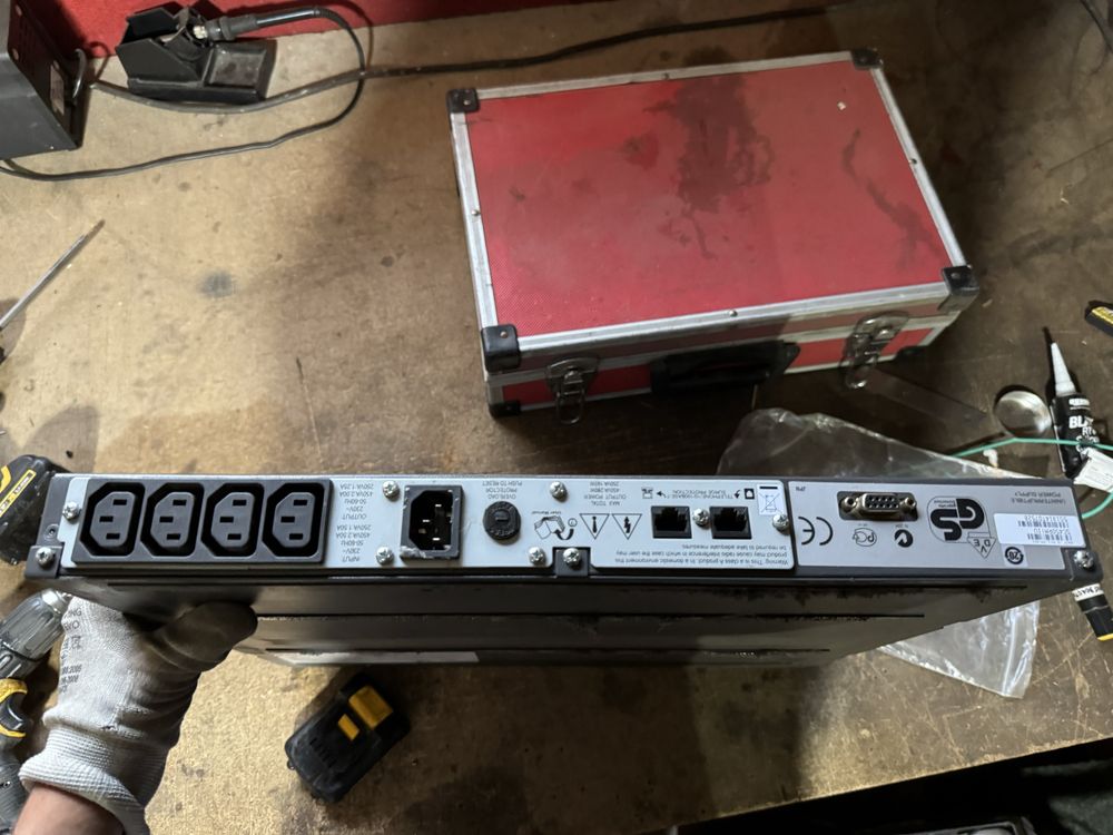 Пристрій безперебійного живлення Smart-UPS SC 450VA Rack/ Tower APC