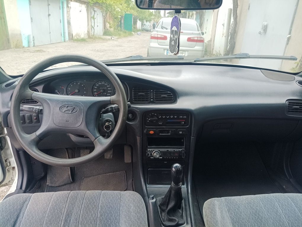Hyundai  sonata 2.0