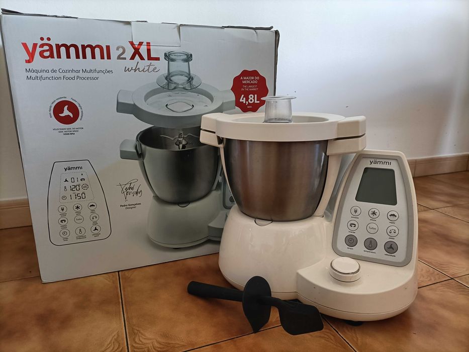 Robô de cozinha YÄMMI 2 XL white com vários utensílios