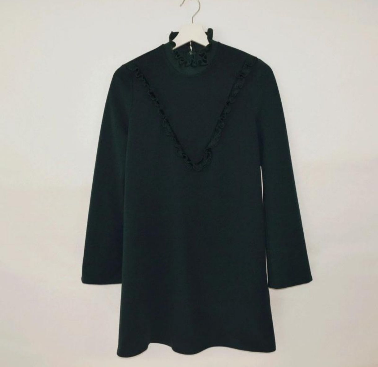 Зелена сукня плаття Zara з рюшами S