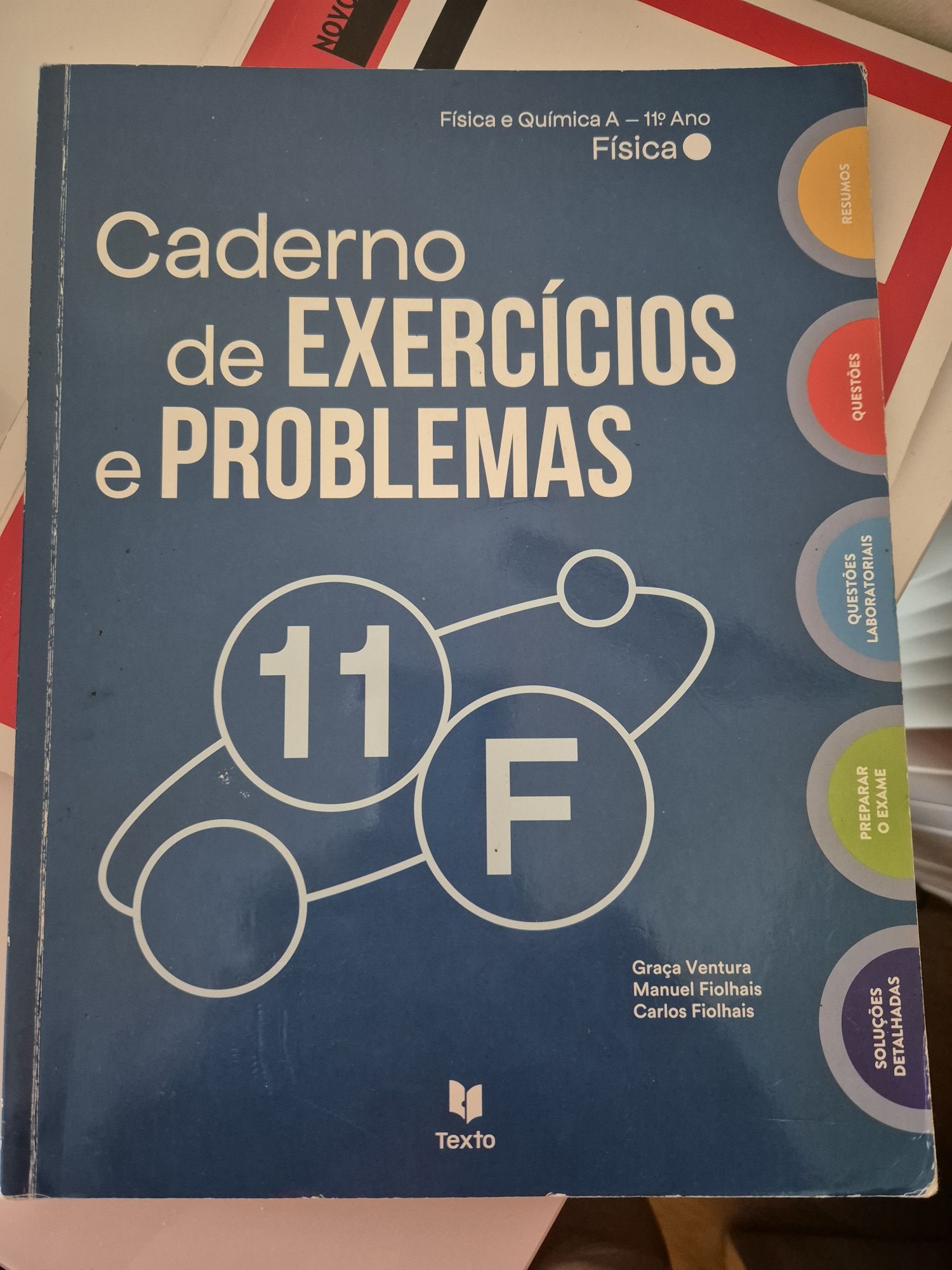 Cadernos de exercícios fisico quimica 11ano