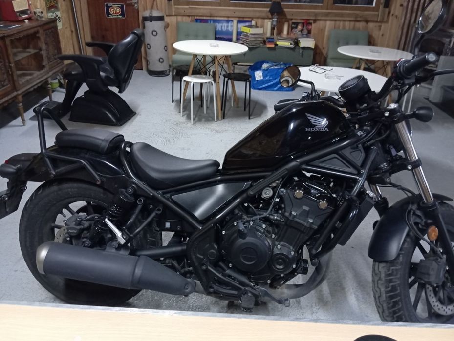 Honda rebel 500 poucos klm