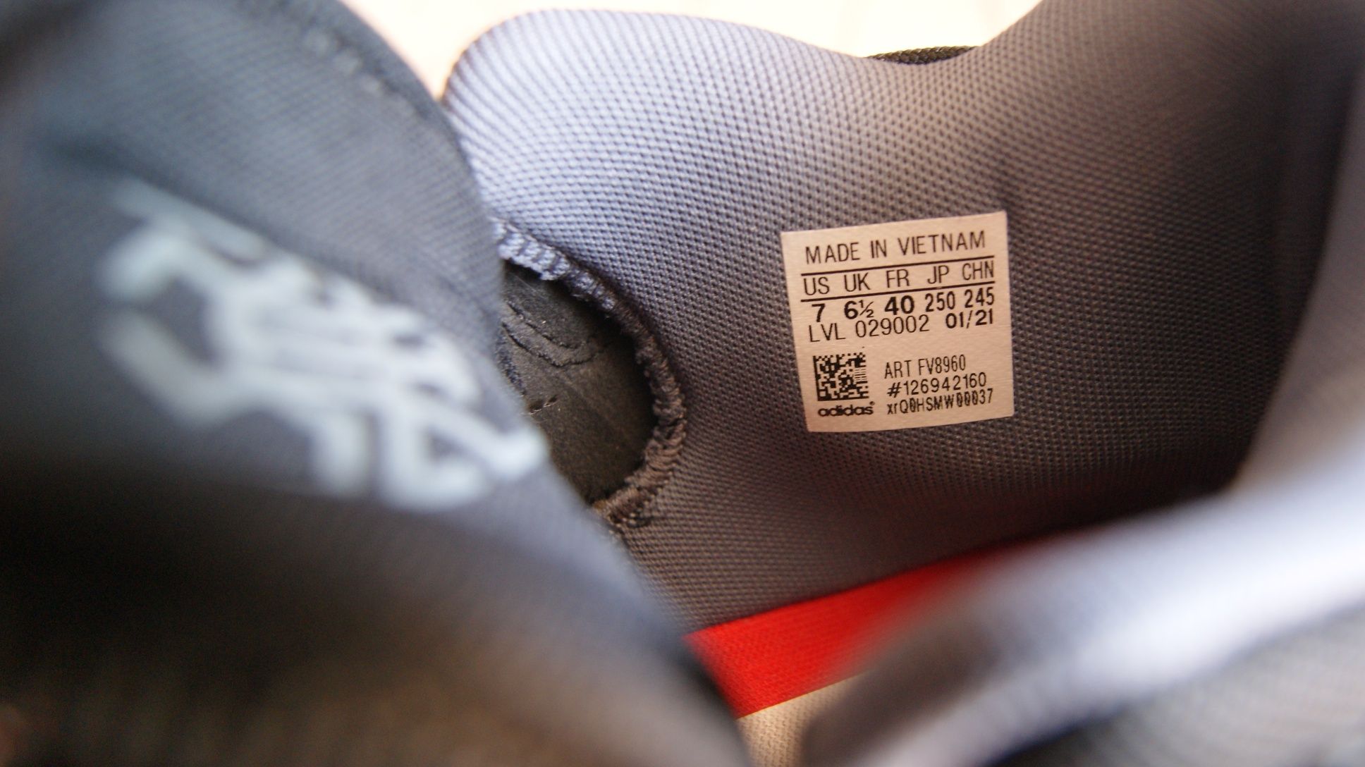 Кросівки  Adidas  Marvel Venom