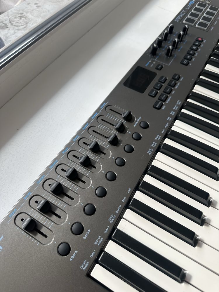 MIDI клавиатура Nektar Impact lx 49+