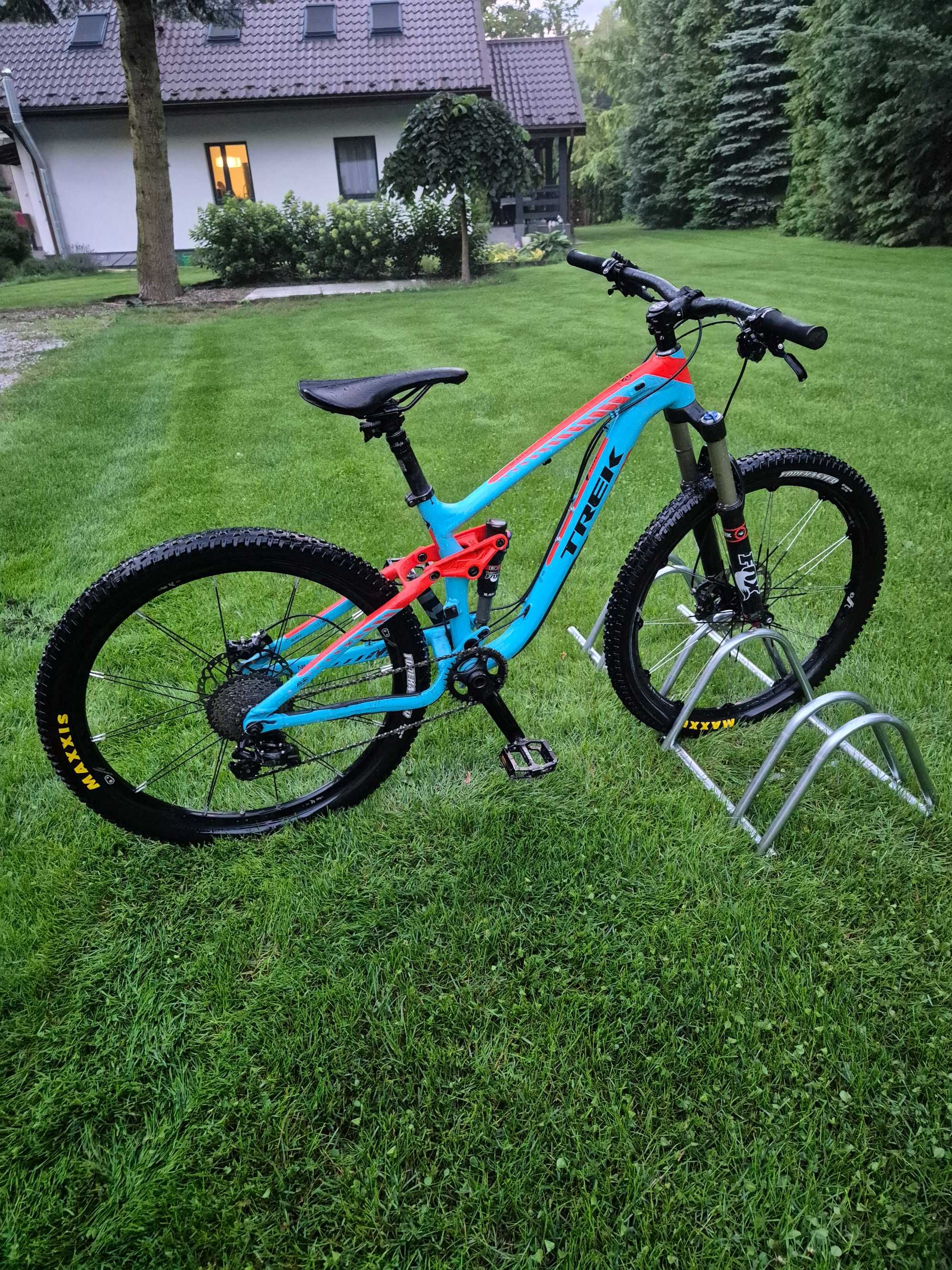 TREK Remedy 9 FOX