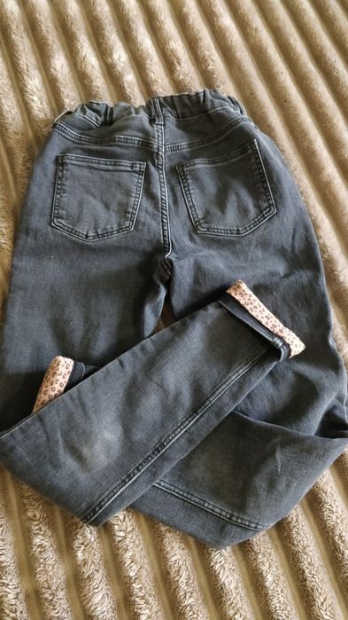 Утеплені джинси h&m для дівчинки 134-140 см.