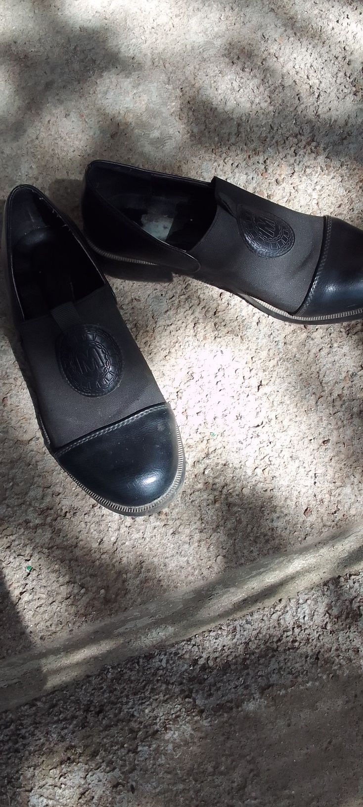 Туфли черние 37 размер