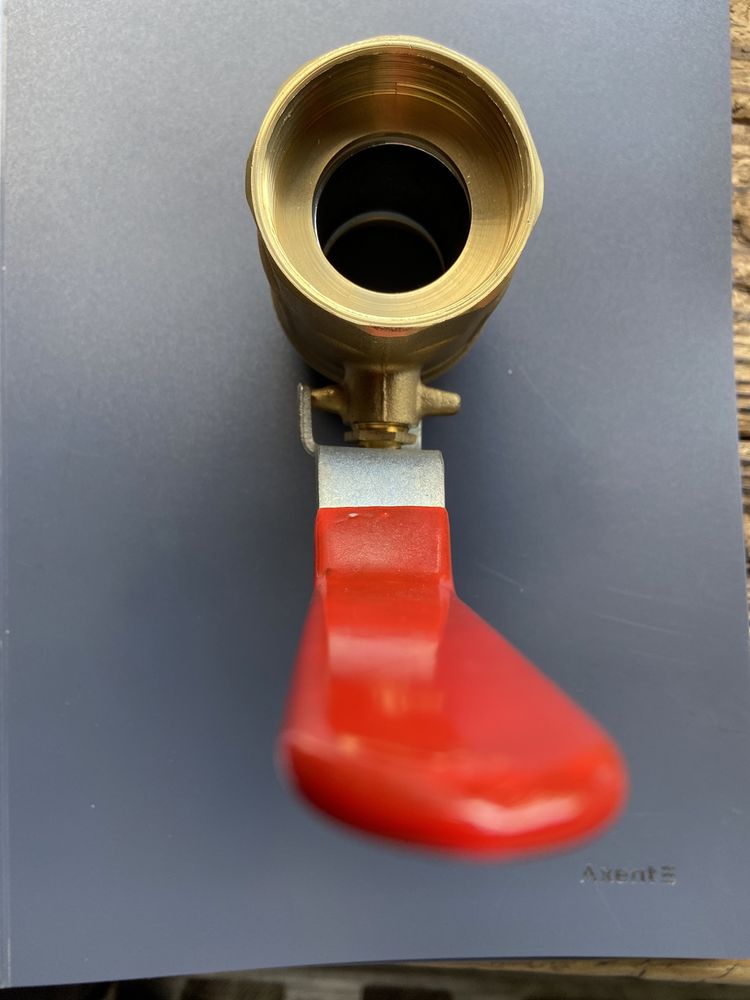 Кран кульовий 1*1/2‘ ЗВ