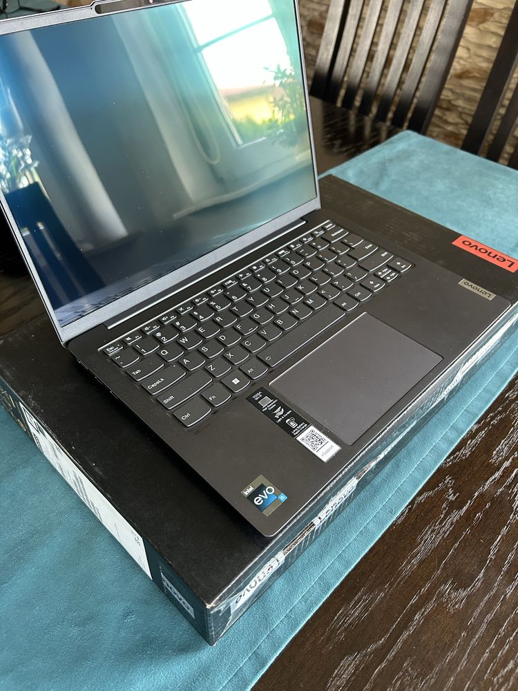 Laptop Lenovo Yoga Slim 6 14IRH8 14 Oled i5-13500H 16GB RAM 512GB SSD