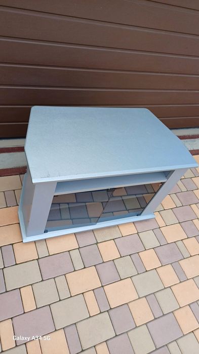 Продам тумбу під телевізор