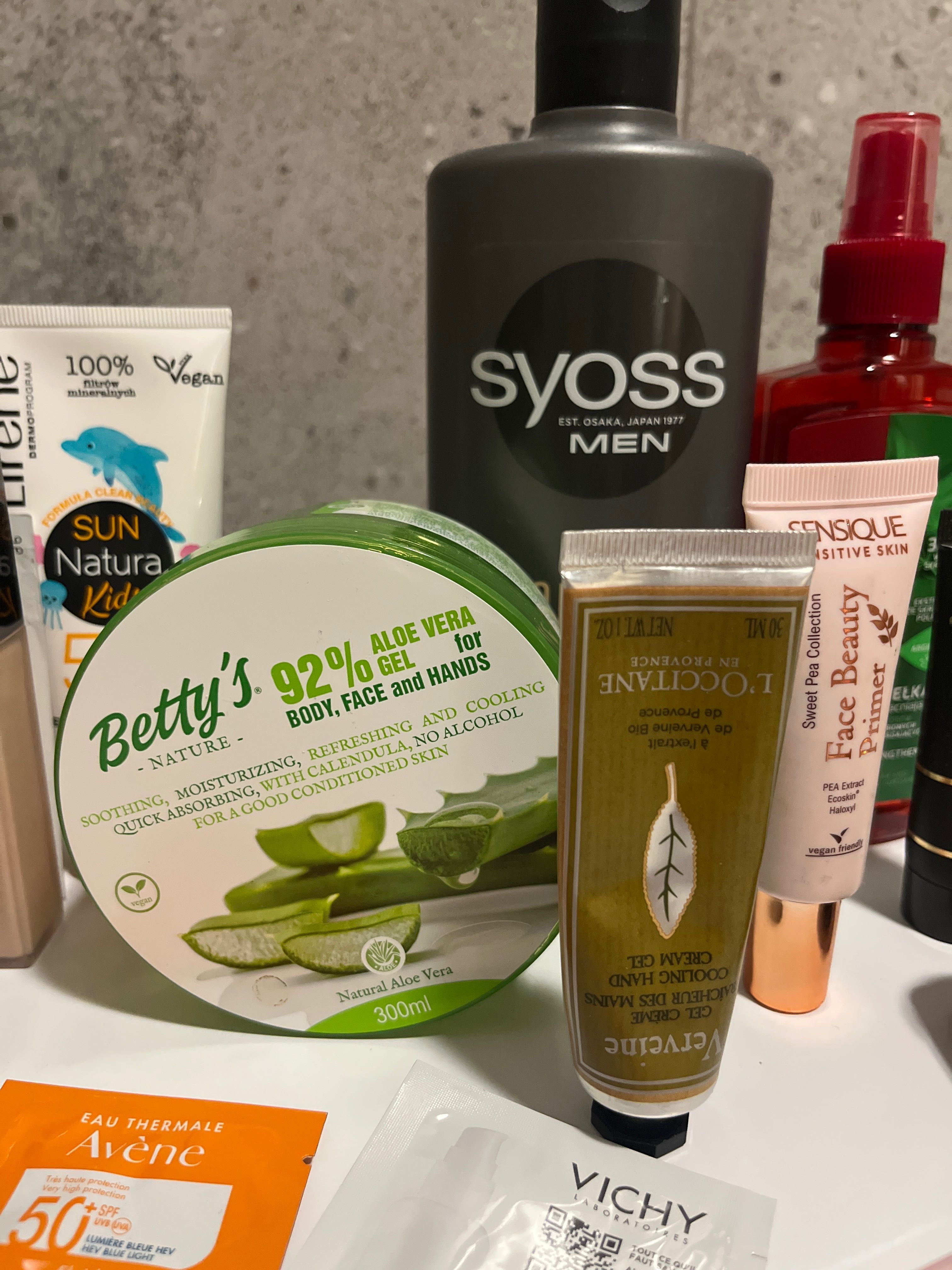 Zestaw kosmetyków Guerlain L’Occitane Avene Vichy plus kadzidła