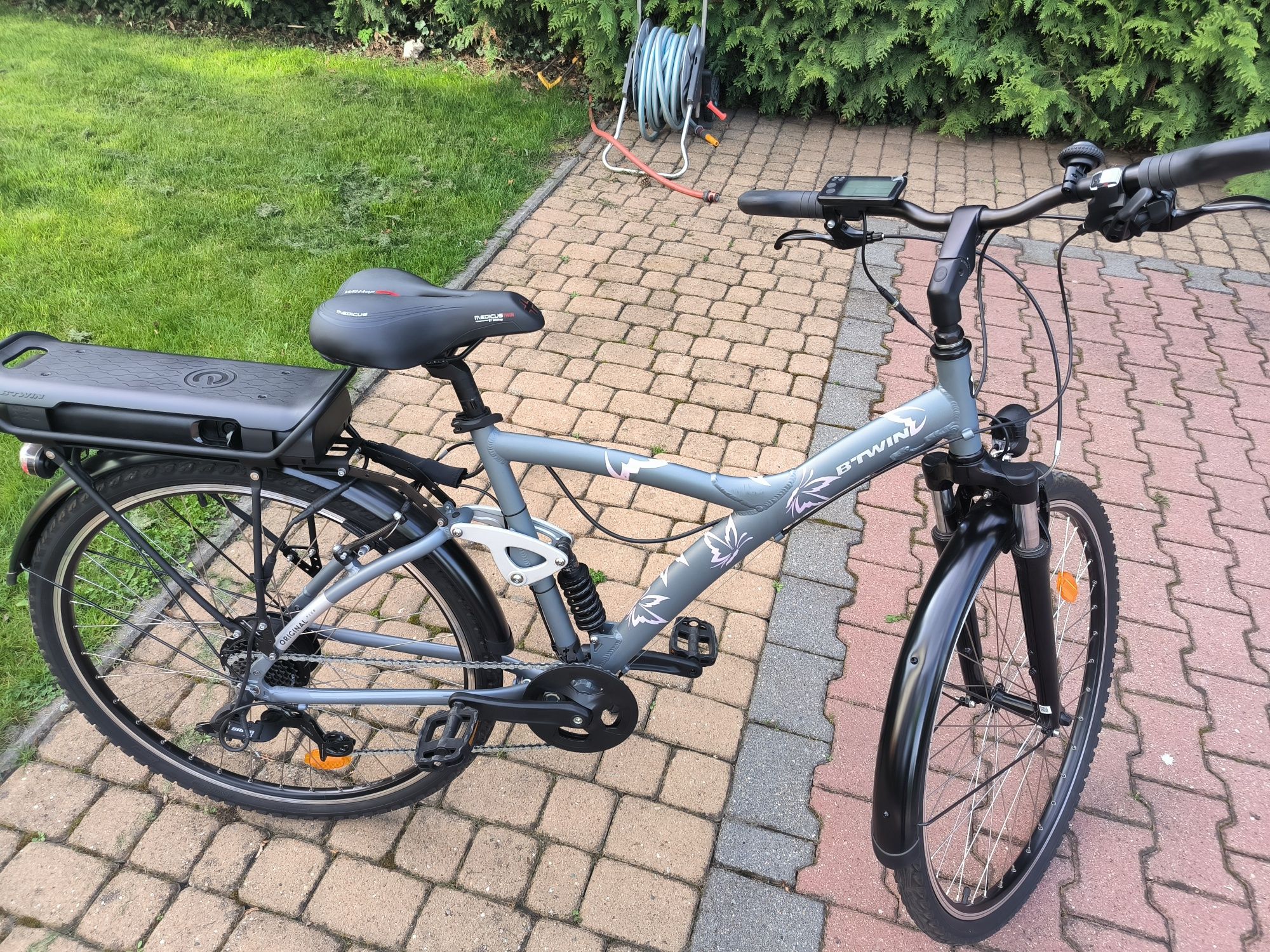 B-twin 920e rower elektryczny, jak nowy stan idealny