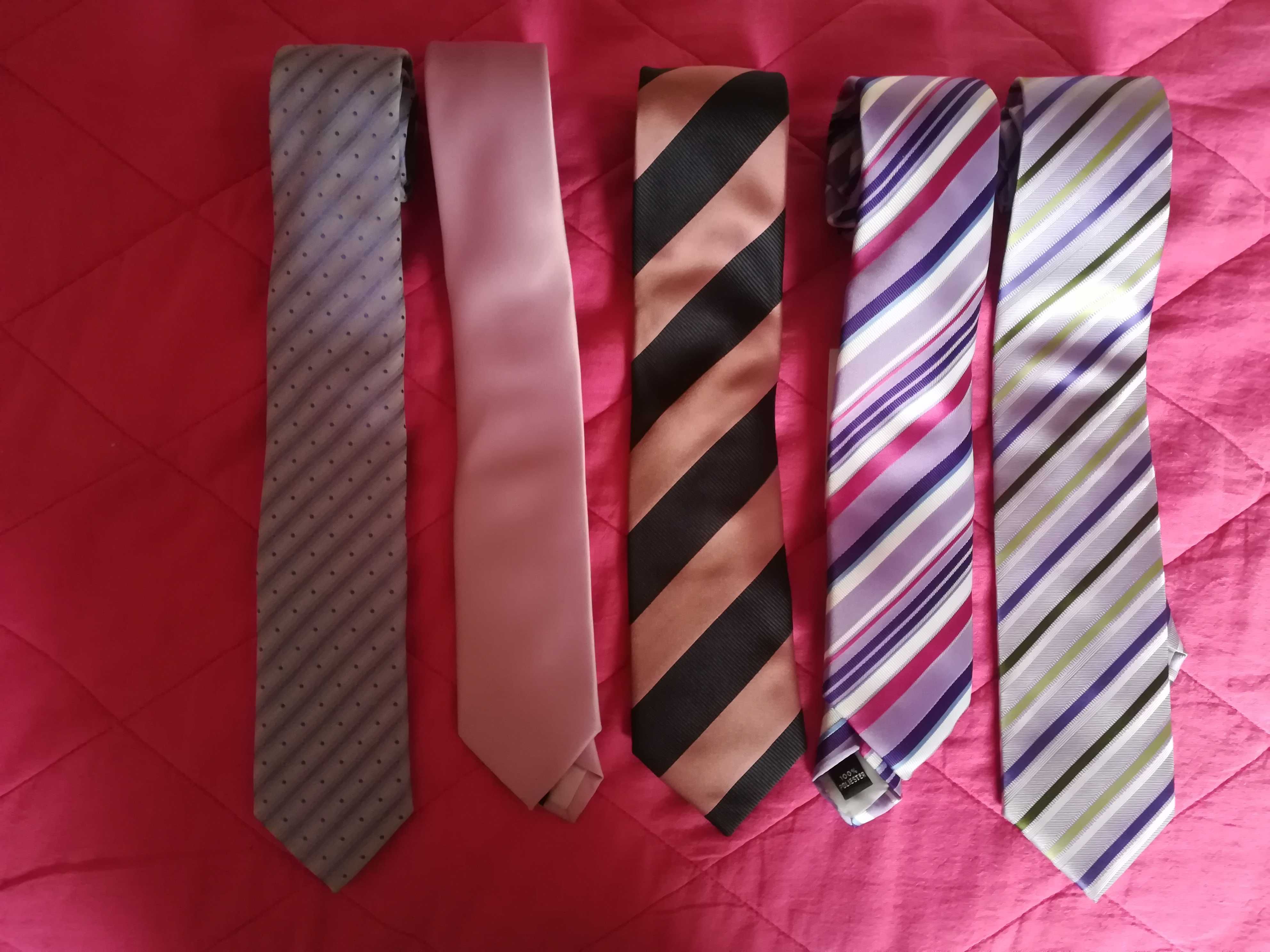 Conjunto de gravatas novas